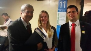 Deputado Antônio Imbassahy também foi abordado