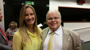 Janina Schuenck com o deputado Lúcio Vieira Lima