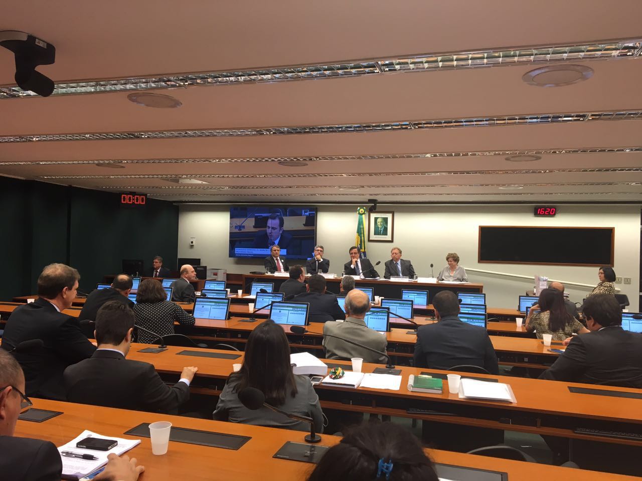 Ampeb participa de reunião extraordinária em Brasília