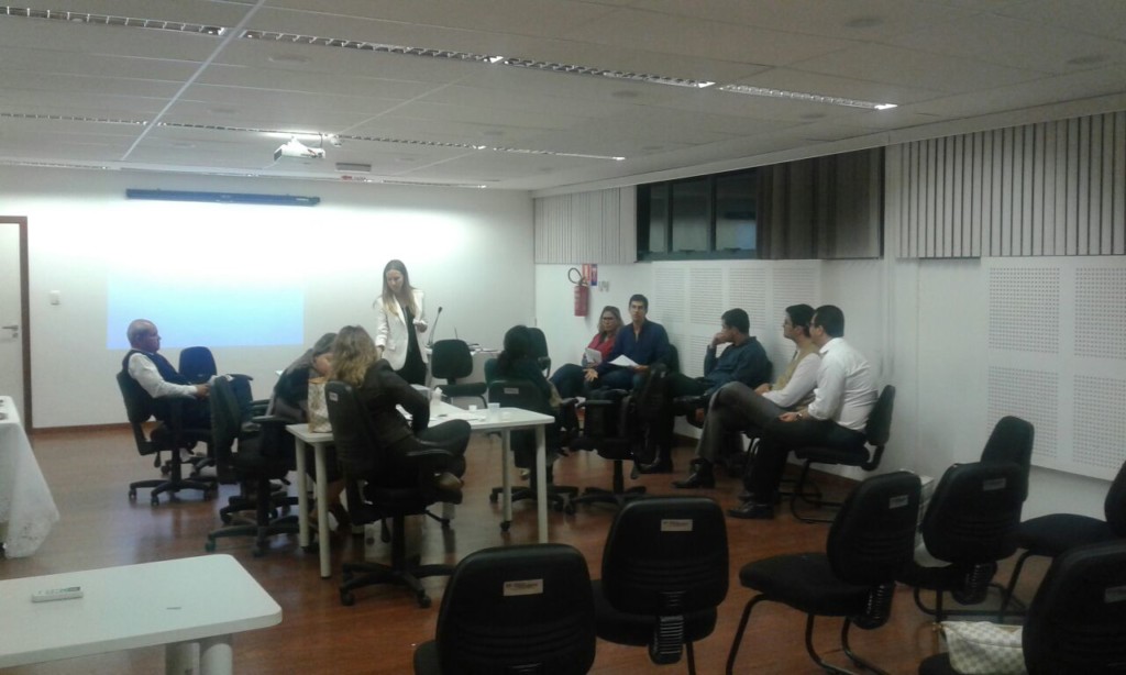 Ampeb se reúne com representantes da regional de Vitória da Conquista