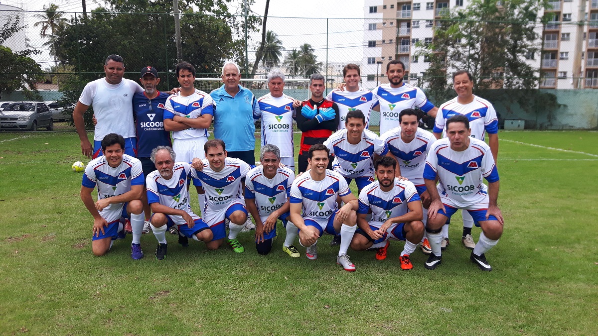 Associados da Ampeb vão enfrentar a Sicoob na próxima fase do campeonato de futebol
