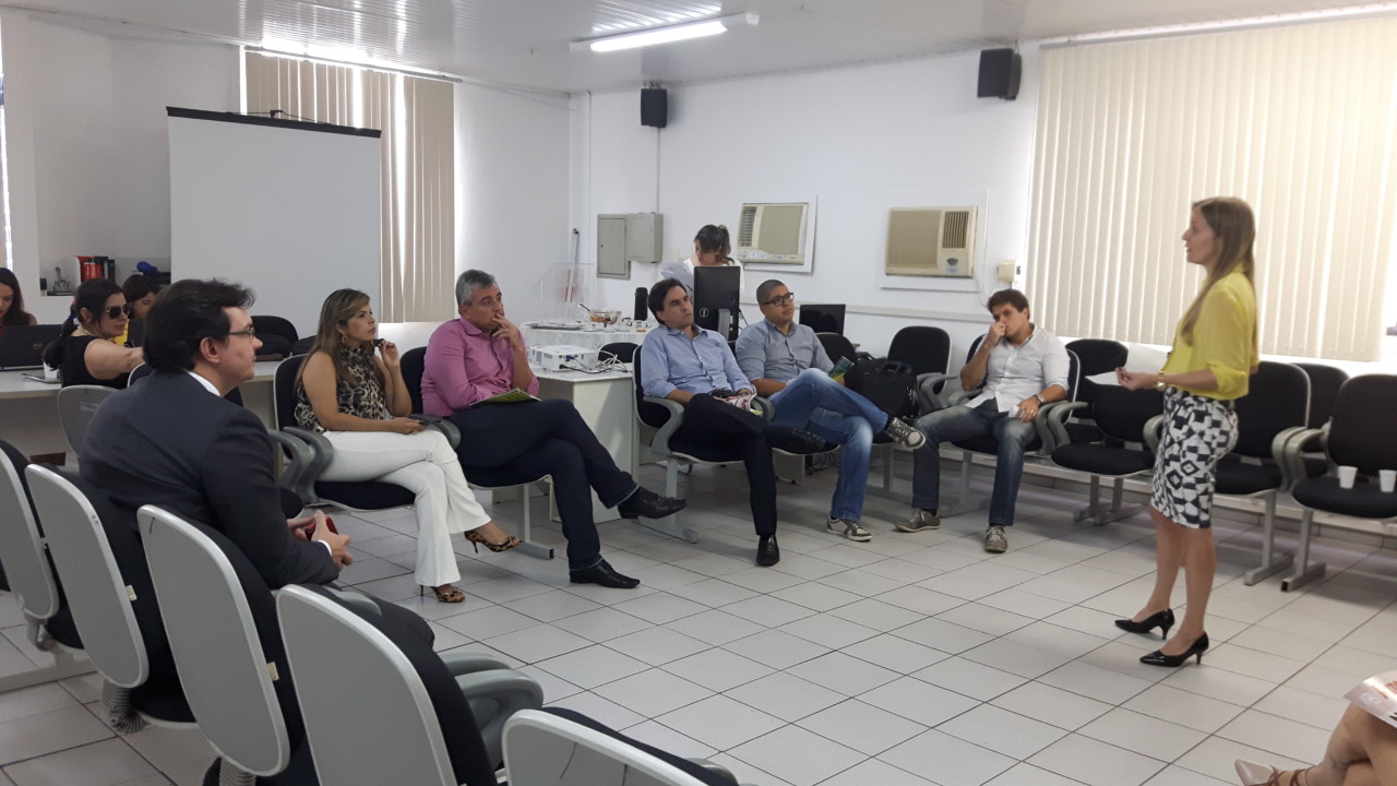 Ampeb se reúne com promotores de Feira de Santana e região