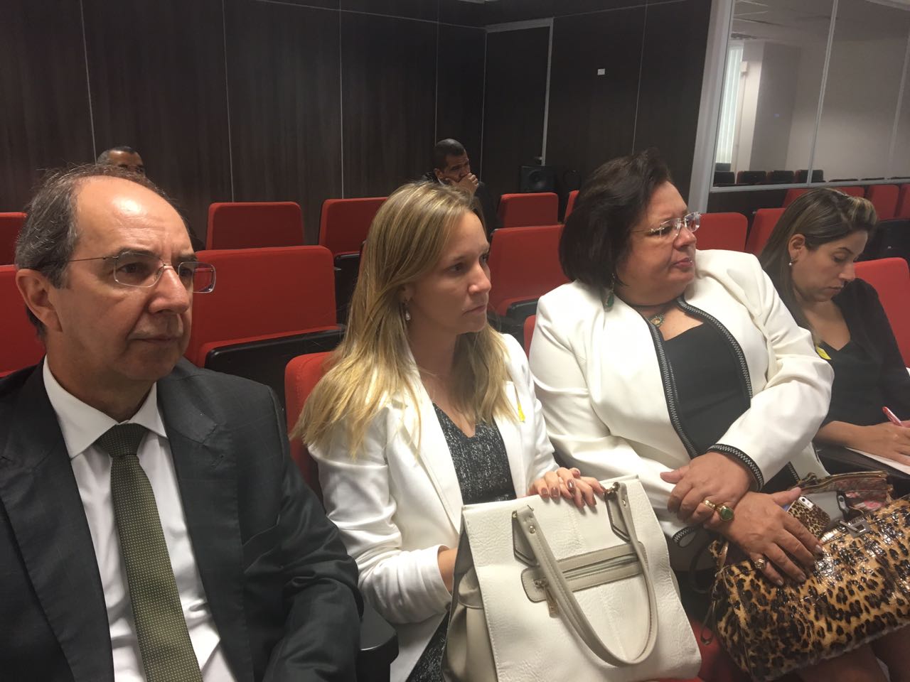 Presidente da Ampeb participa de sessão do CNMP