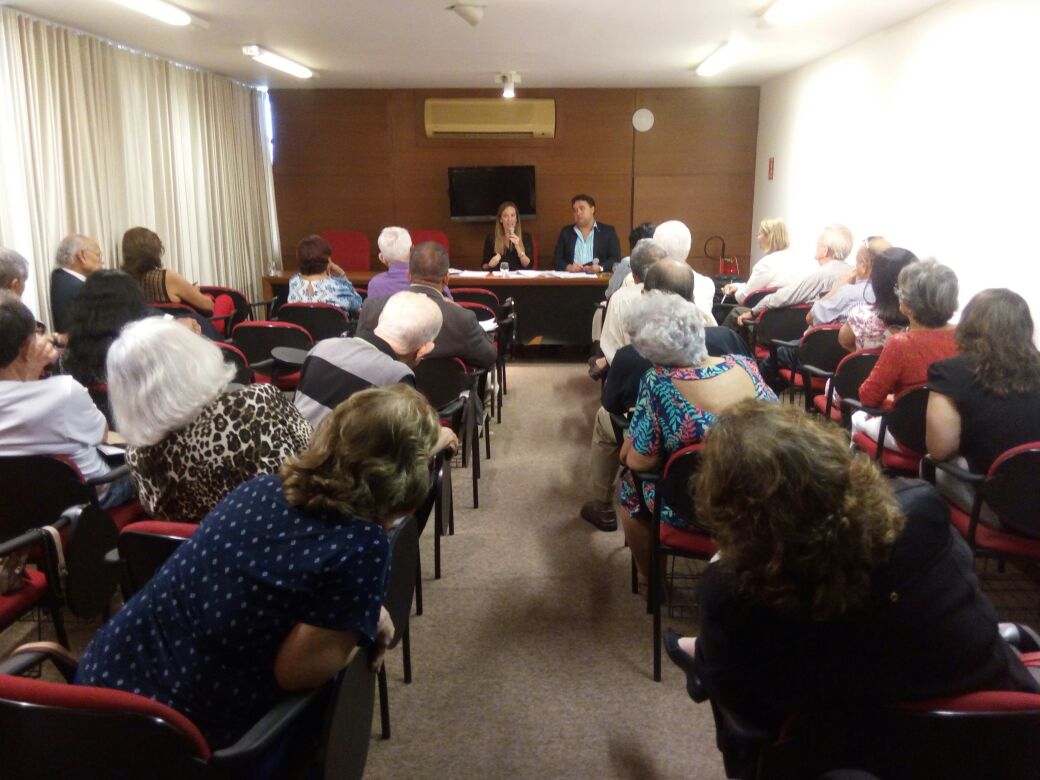 Ampeb realiza reunião com aposentados sobre a folha de pagamento