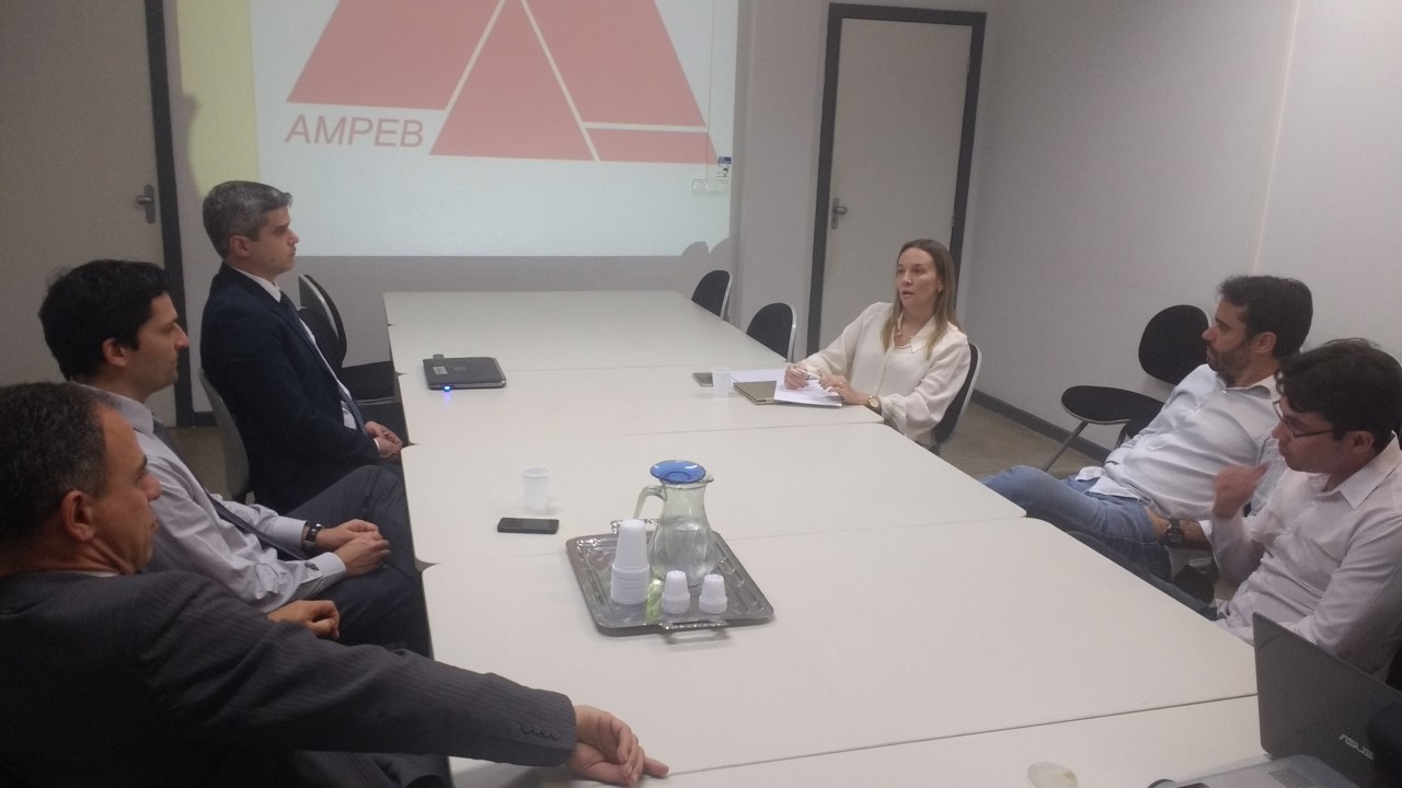 Presidente da Ampeb faz visitas às regionais de Teixeira de Freitas, Eunápolis e Porto Seguro