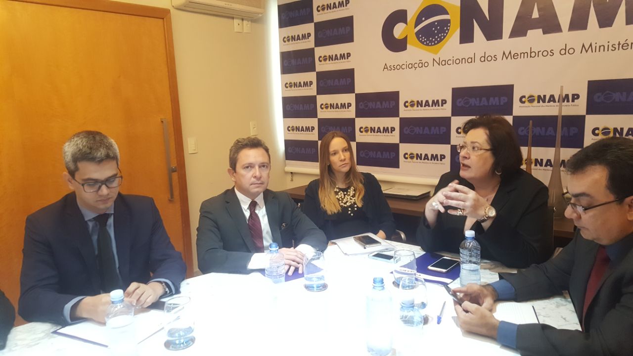 Ampeb participa de reunião da CONAMP sobre extrateto