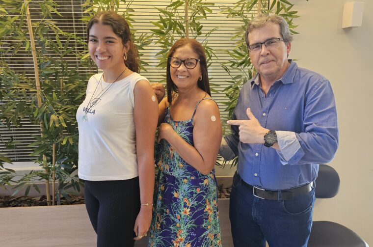 Vacinação na AMPEB reúne mais de 100 pessoas e reforça cuidado com a família