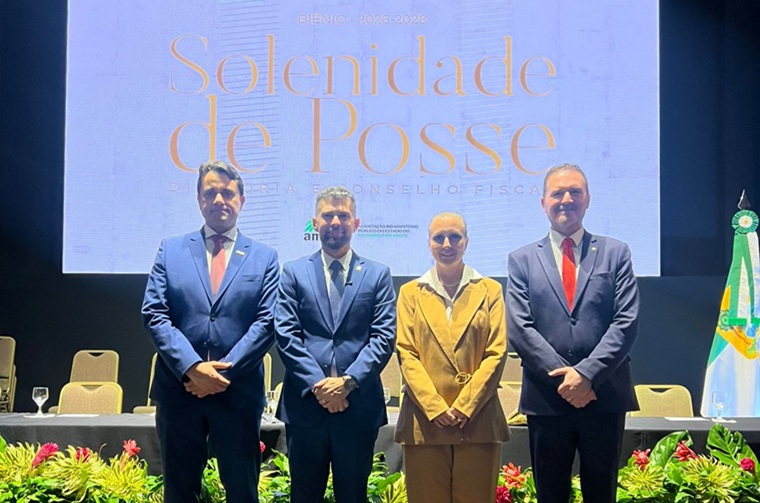 Secretária-geral da AMPEB participa de solenidade de posse da AMPERN